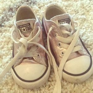 Girls chrome pink converse